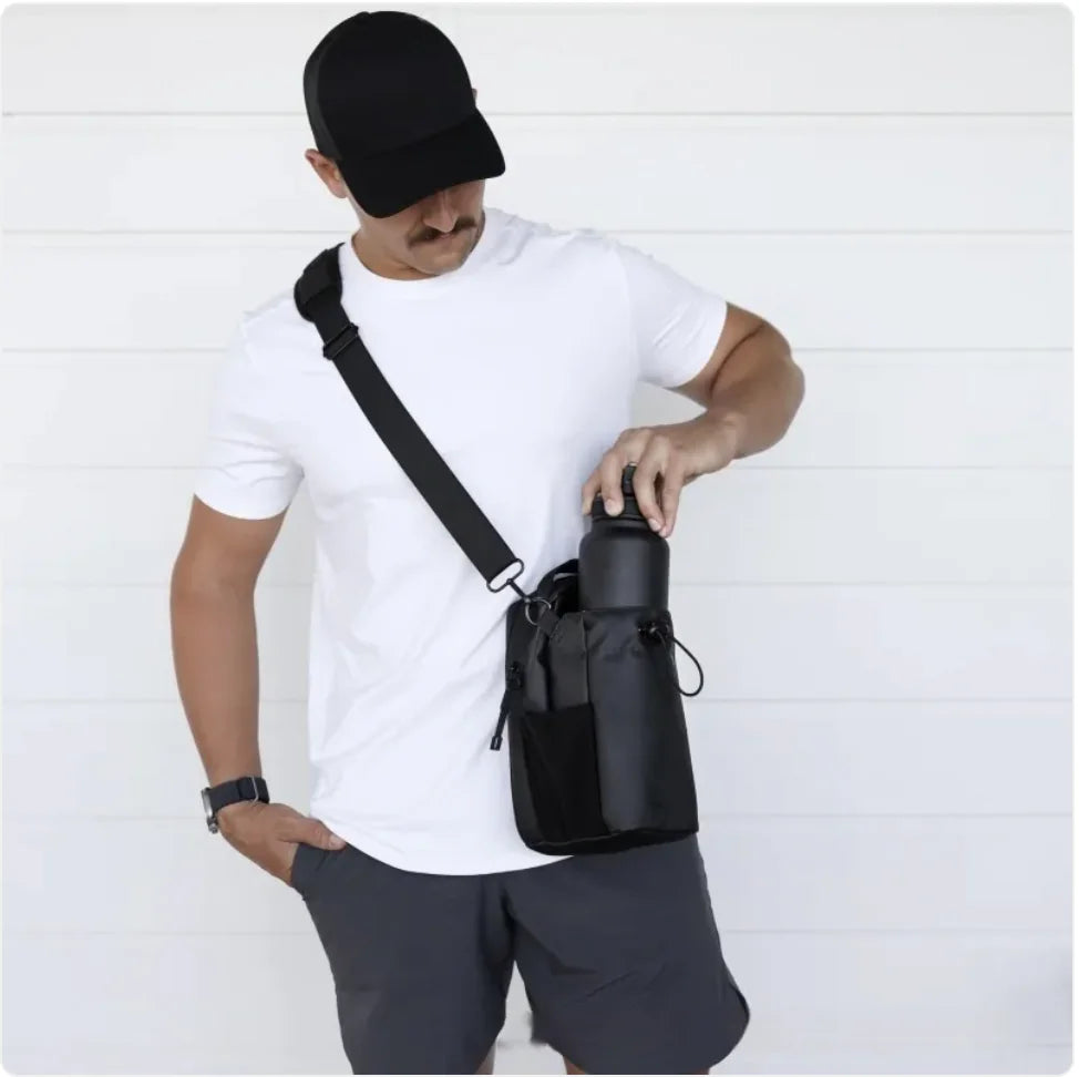 Large Capacity Magnetic Suction Fitness Water Bottle Bag